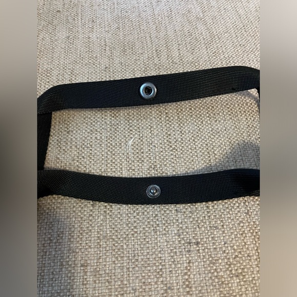 Pink Victoria’s Secret zipper travel bag - Picture 5 of 6